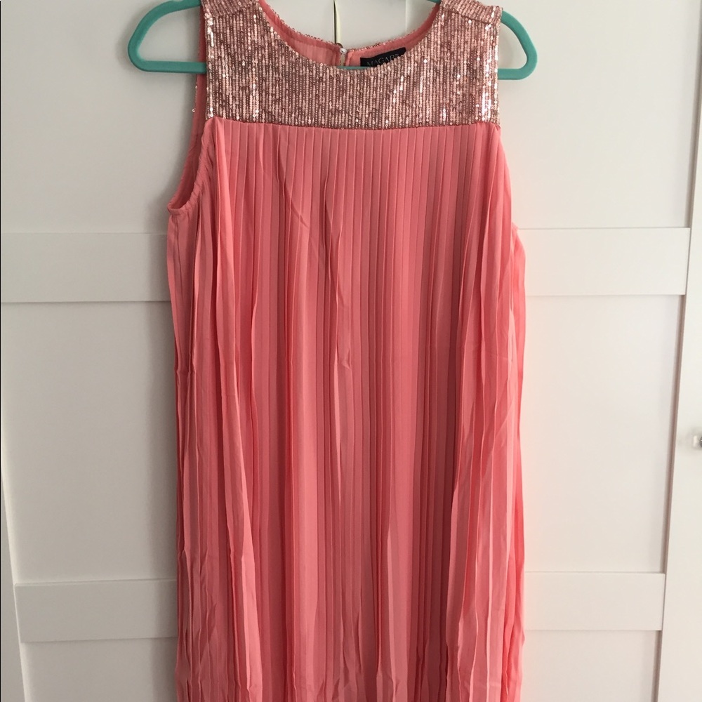 New Magari Sequin pleated dress